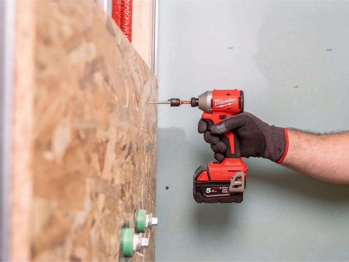 Акумуляторний ударний гвинтоверт Milwaukee M18 BLIDRC-0, 18В, 190Нм, 0-3600 об/хв, 1.3 кг, без батареї та зарядного пристрою.