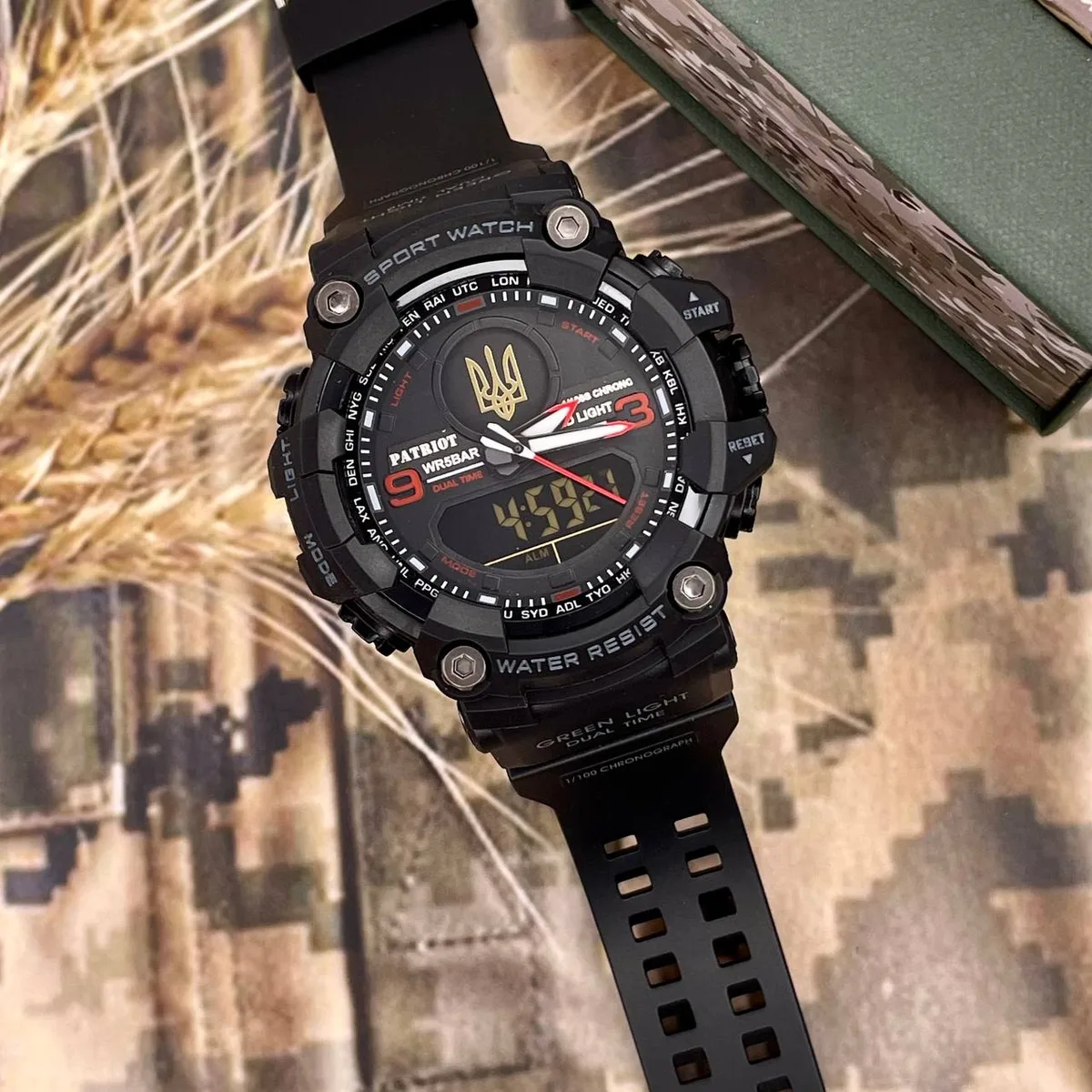 Наручні годинники Patriot полімер чорні з червоним 50 м