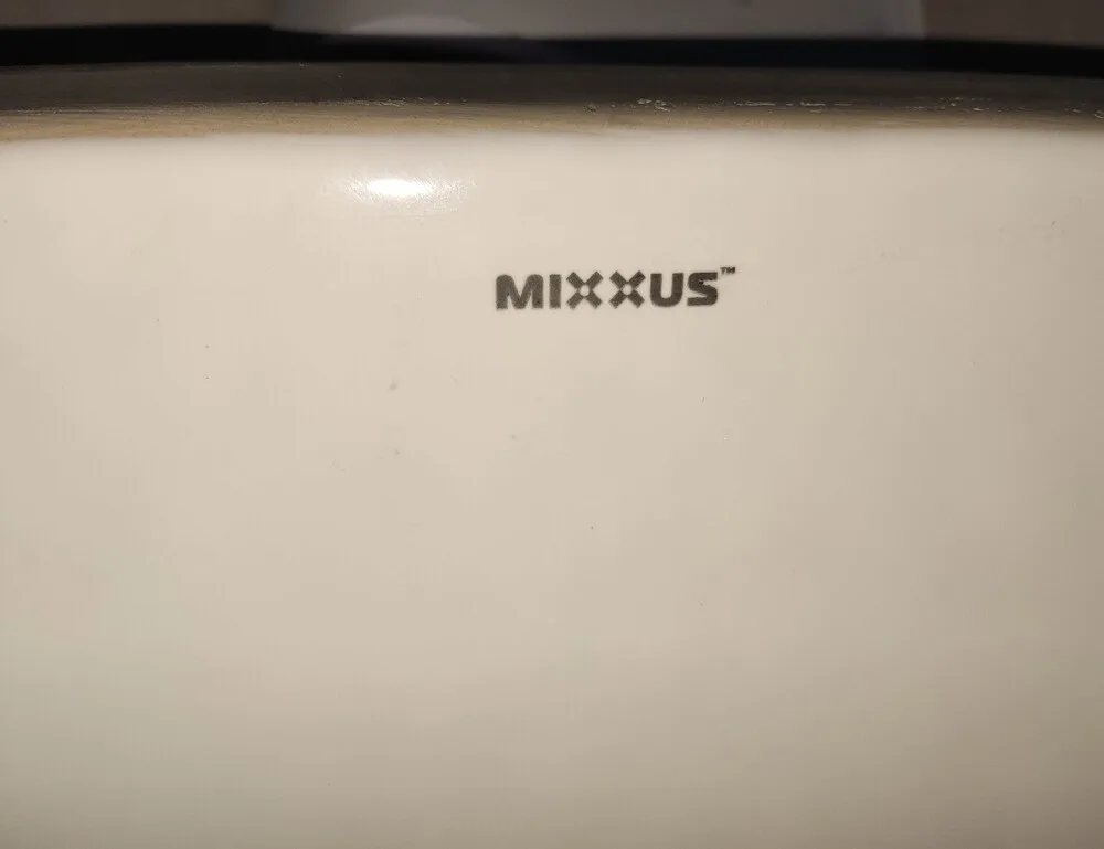 Раковина MIXXUS PREMIUM санітарна порцеляна 570х385х205 мм біла з переливом