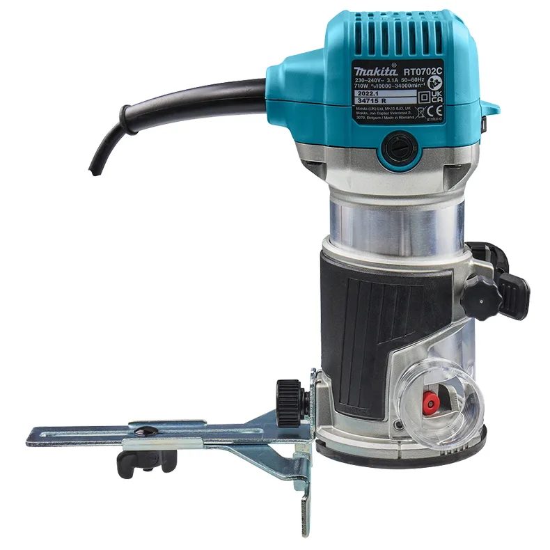 Фрезер Makita RT0702CX2 потужністю 710 Вт, цанга 6 та 8 мм, швидкість 10000-34000 об/хв, вага 1.8 кг.