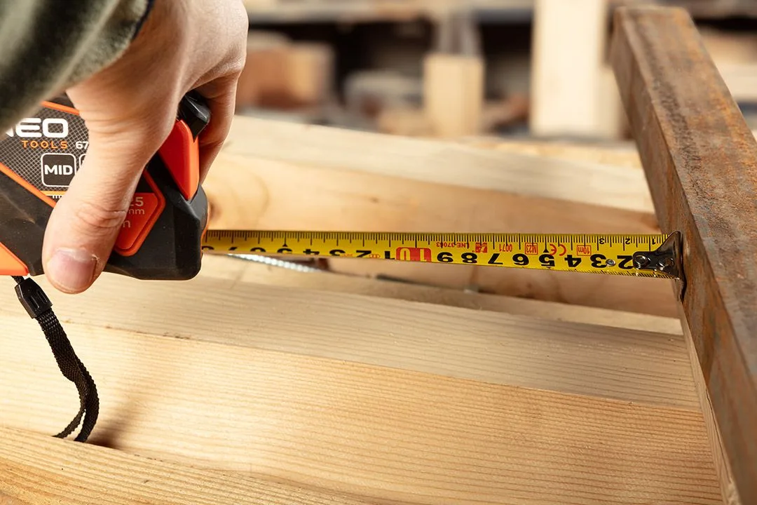 Рулетка Neo Tools, 5м x 19мм, з механізмом фіксації, магнітна.