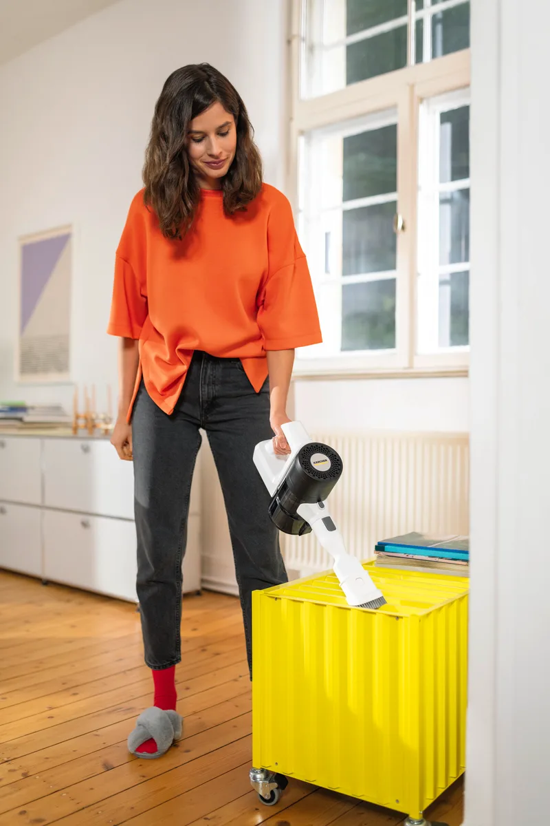 Безпровідний пилосос Karcher KVA 2, об'єм контейнера 0.6 л, автономна робота до 40 хвилин, вага 2.06 кг, білий.