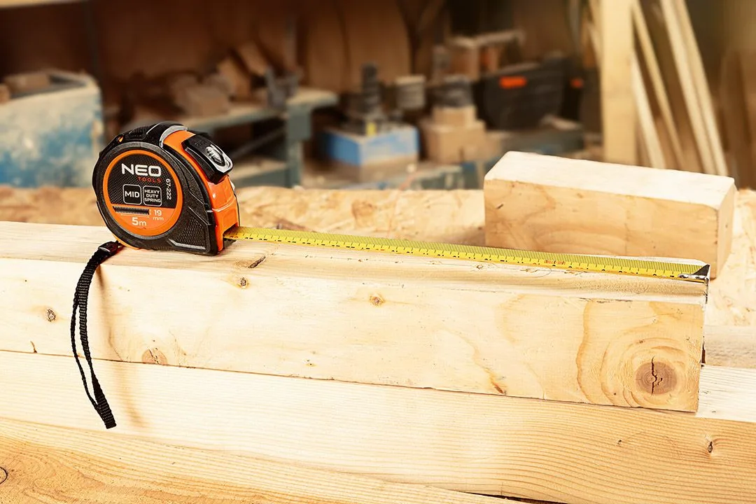 Рулетка Neo Tools, 5м x 19мм, з механізмом фіксації змотування.