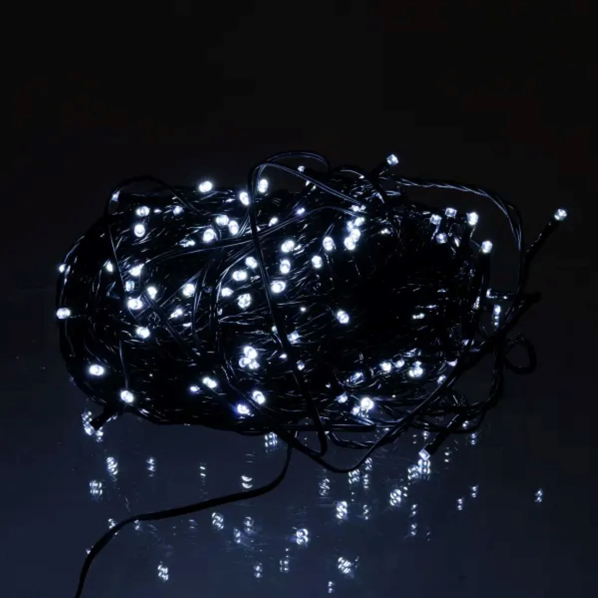 Новорічна гірлянда світлодіодна 30 м чорний провід білий 300 LED сонячна батарея