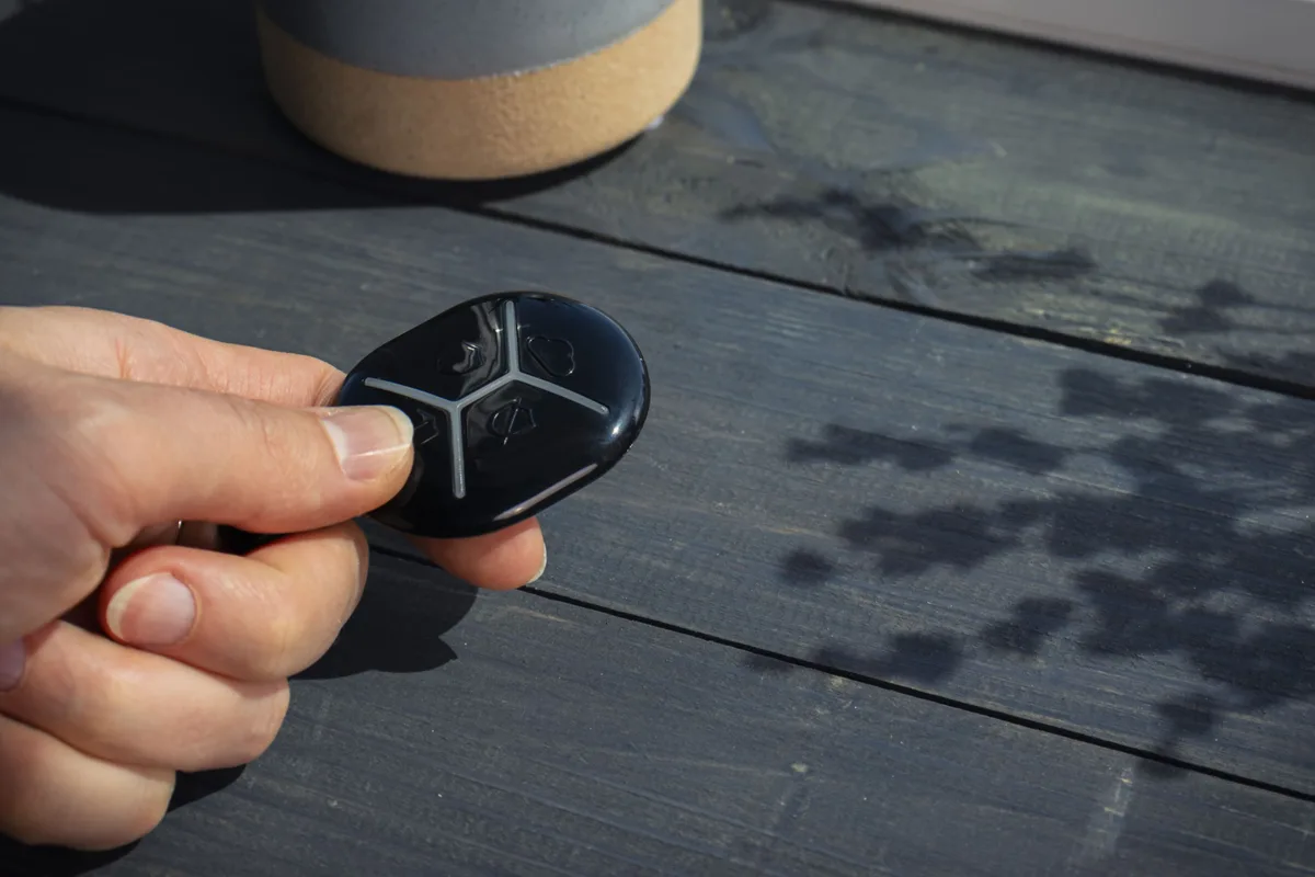 Брелок U-Prox Keyfob B4 Black, 4 кнопки, беспроводной, черный
