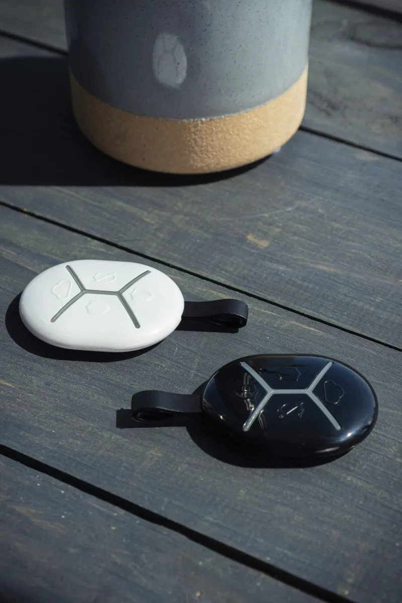 Брелок U-Prox Keyfob B4 Black, 4 кнопки, беспроводной, черный
