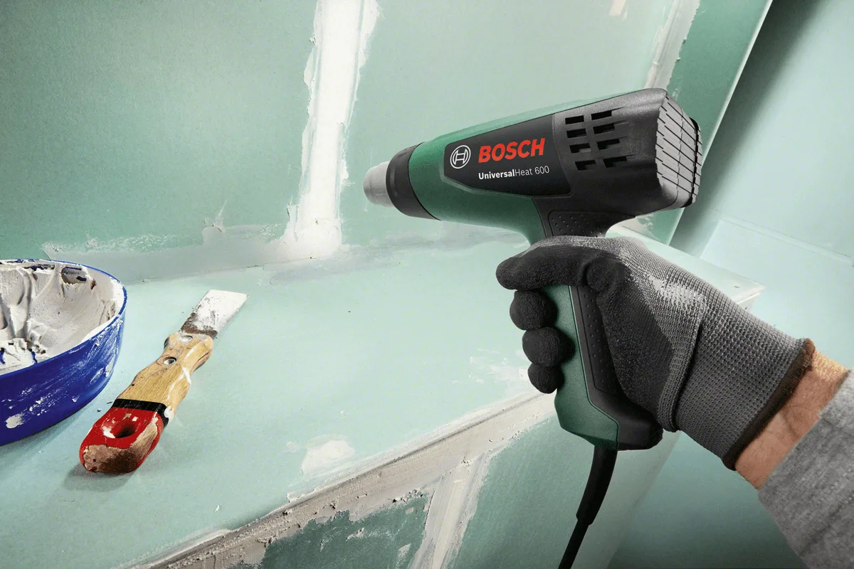Фен для будівництва Bosch UniversalHeat 600, 1800 Вт, температури 50/300/600°C, продуктивність 200/350/500 л/хв, вага 0,53 кг.