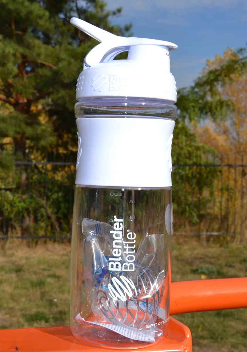 Шейкер BlenderBottle Tritan 820 мл Білий