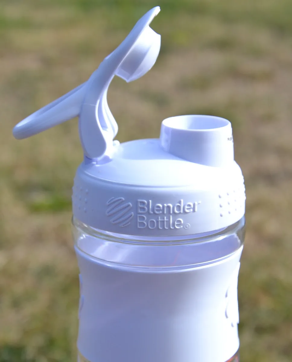 Шейкер BlenderBottle Tritan 820 мл Білий