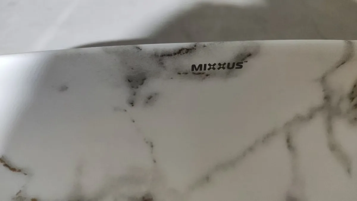 Раковина накладна MIXXUS PREMIUM санітарна порцеляна 455х325 мм мармурова