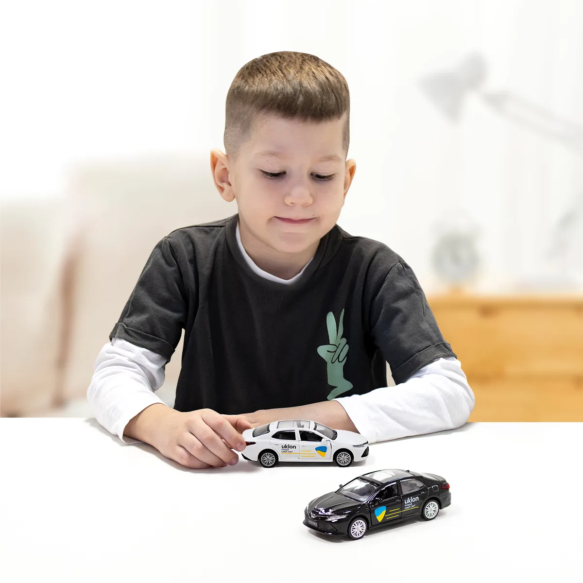 Автомодель TechnoDrive метал 11,2х5х3,6 см біла