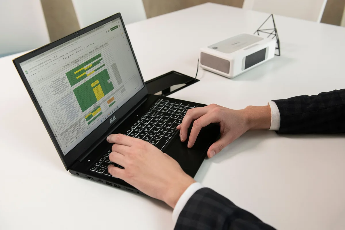 Ноутбук 2E Imaginary 15.6" FHD IPS AG, Intel i5-1335U, 8GB, F256GB, UMA, Win11PE, Чорний