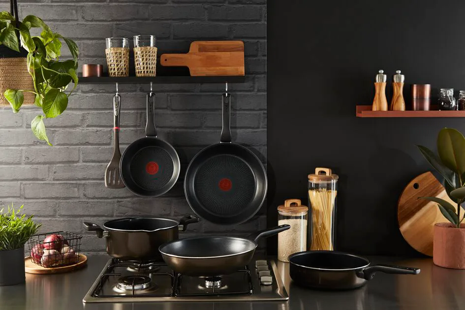 Сковорода ВОК Tefal XL Intense, 28 см, з алюмінію, чорного кольору.