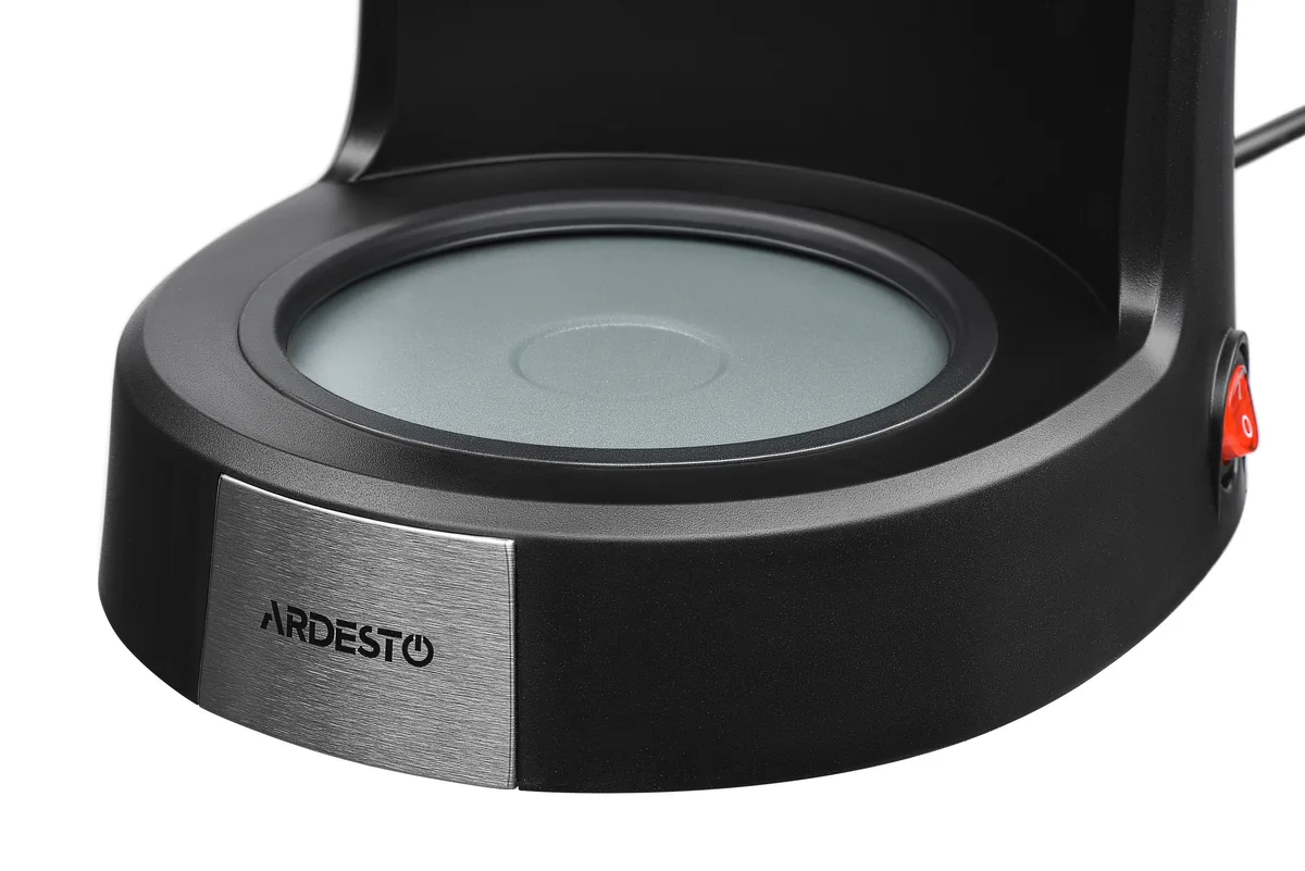 Кофеварка ARDESTO капельного типа, объемом 12 л, для молотого кофе, черный цвет с серебристыми элементами.