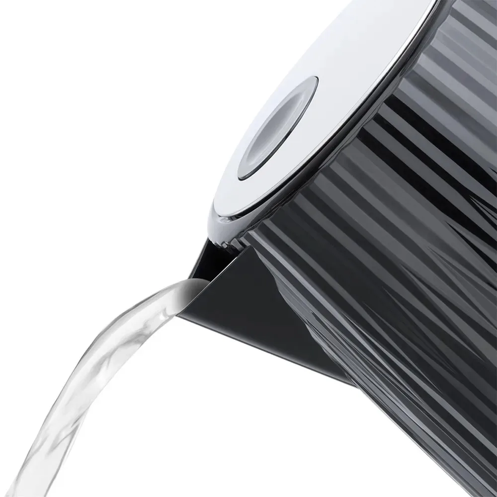 Електрочайник Russell Hobbs Eden, 1.7л, із нержавіючої сталі та пластику, чорного кольору.