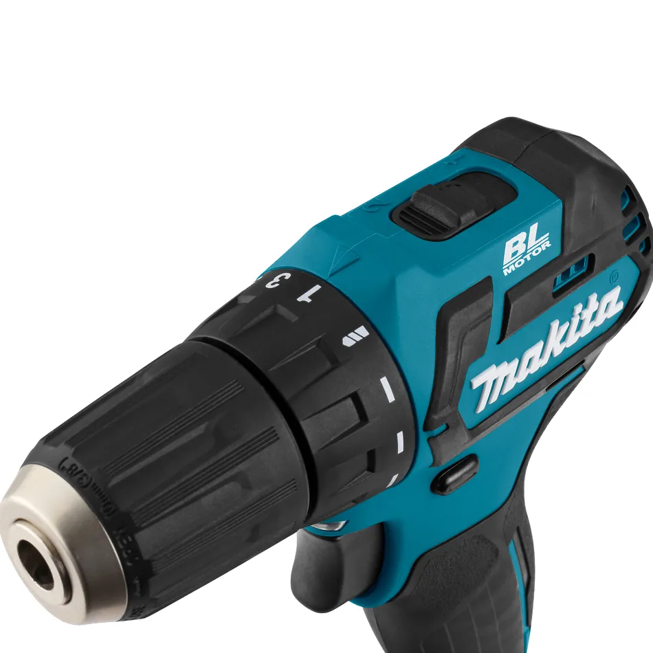 Акумуляторний шуруповерт-дриль Makita DF332DWYE 10.8В, 2х1.5А·год, 21·35Нм, 0-450·0-1500об/хв, у комплекті з кейсом, вага 0.86кг.