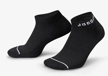 Шкарпетки NIKE полiестер унісекс 42-46 червоний білий чорний