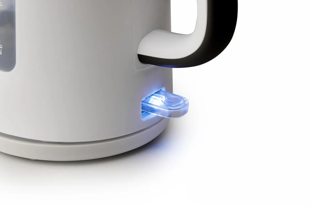 Електричний чайник Gorenje 1.7 л, контроль Strix, пластиковий корпус, білий.