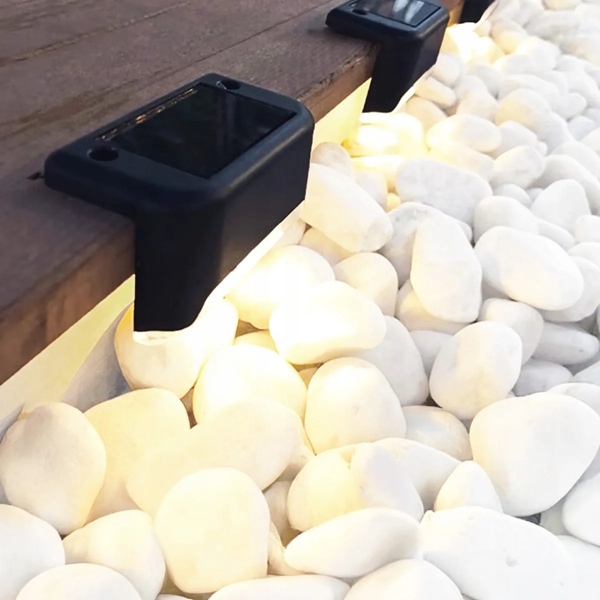 Сонячні LED світильники LumiLED 4 шт пластик чорний 7,8х4,5х4,2 см