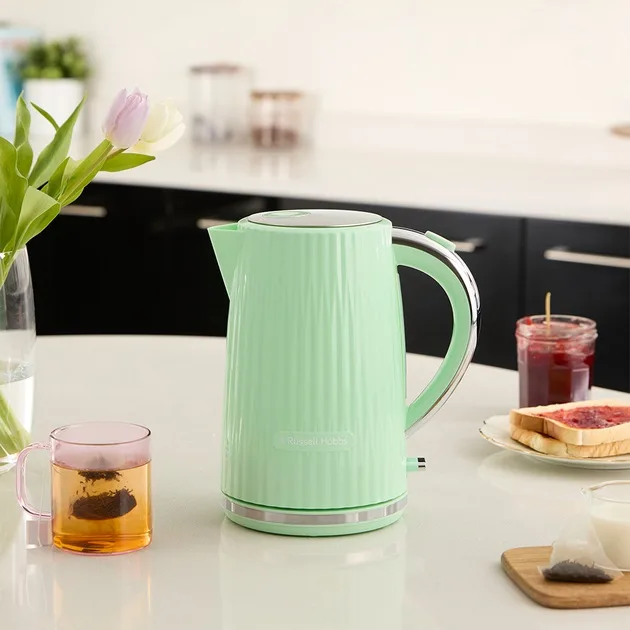 Електрочайник Russell Hobbs пластик 1,7 л фісташковий 2000 Вт