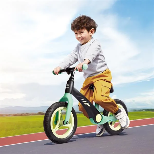 Біговел Hape металевий 12 дюймів зелений