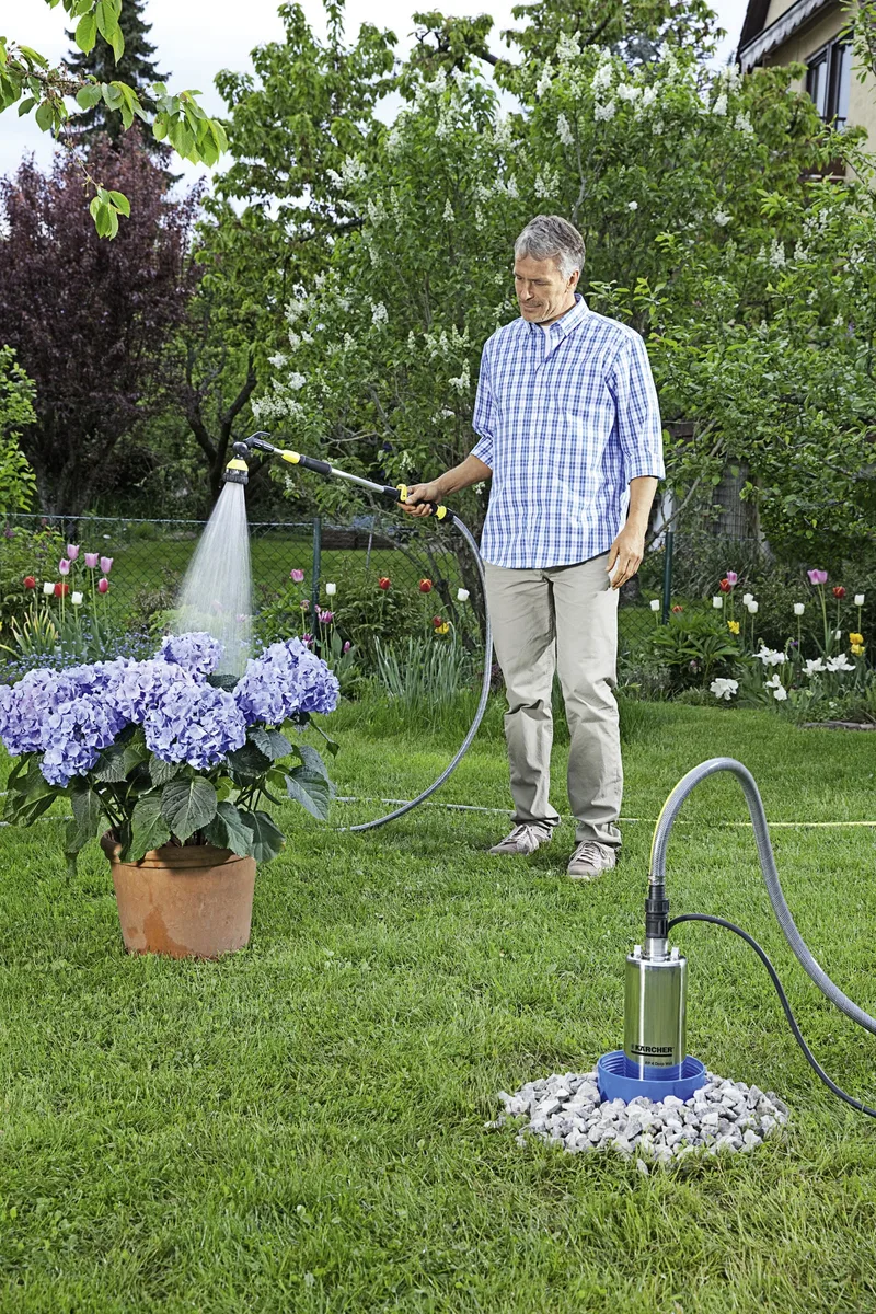 Свердловинний насос Karcher ВР 4 для глибоких колодязів, потужність 700Вт, продуктивність 4600л/г, висота підйому 43м, тиск 4.3бар