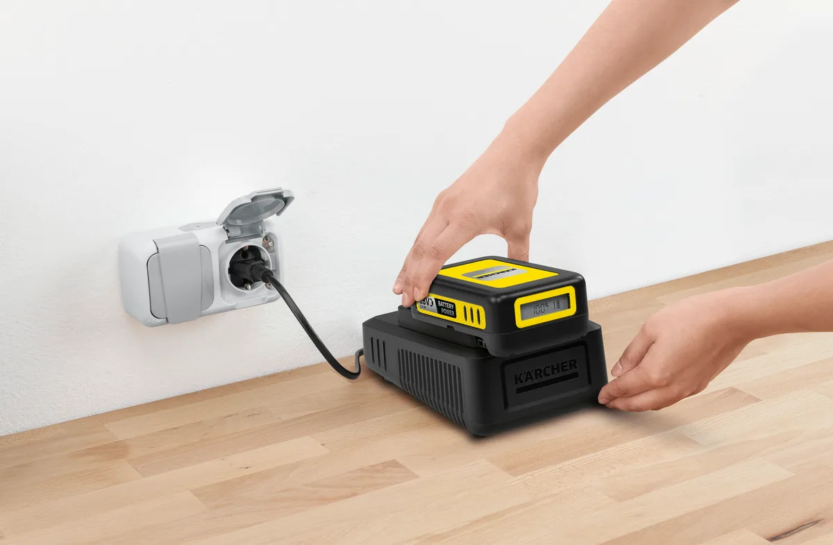 Комплект батареї та зарядного пристрою Karcher 18В 2.5А·год ЗП