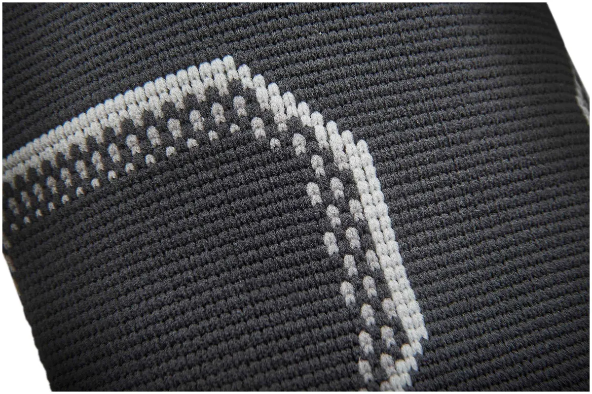 Фіксатор коліна Adidas нейлон спандекс S чорний