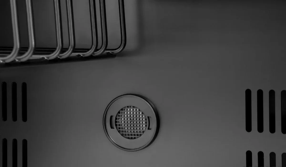 Холодильник для вина Philco чорний 19 пляшок компресорне охолодження для вин з дисплеєм та підсвіткою
