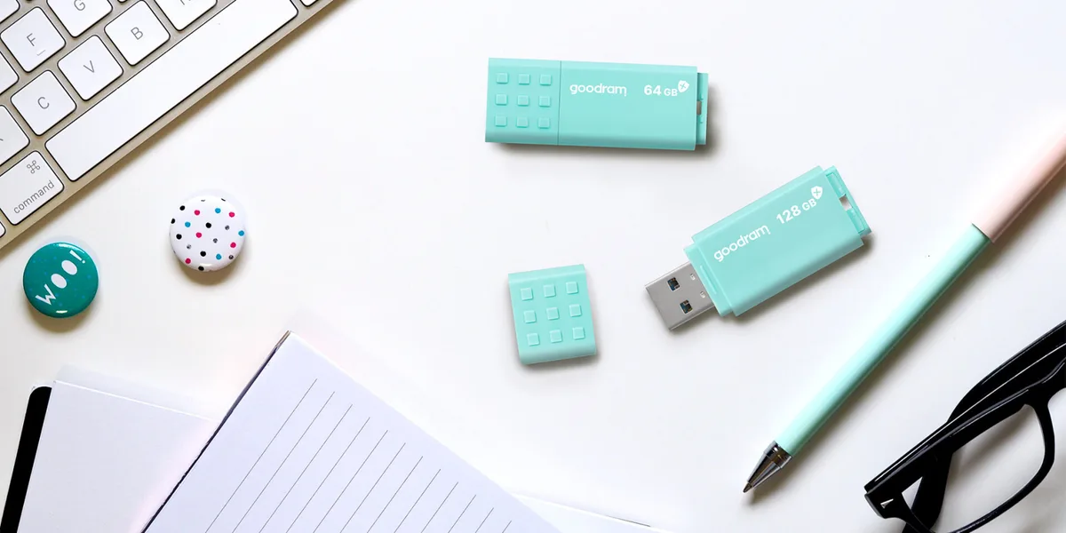 Флешка Goodram 128 ГБ пластикова USB 3 зелена