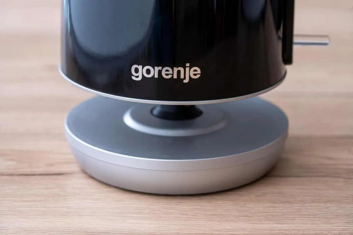 Електрочайник Gorenje 1,7 л Пластик Метал Чорний
