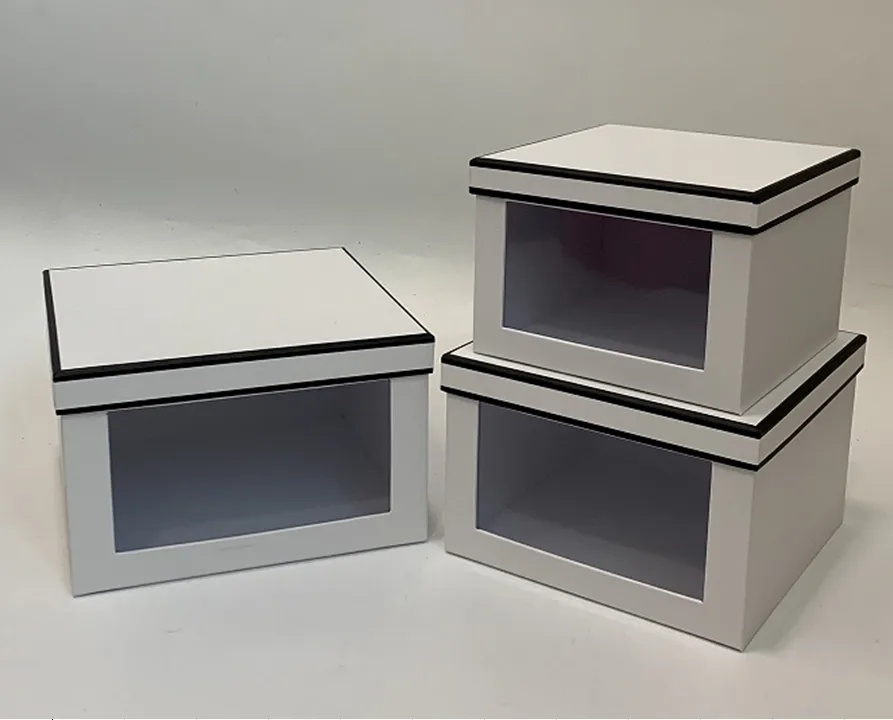 Подарункові коробки UFO Картон 23x23x14 20x20x13 18x18x12,5 Чорні та Білі