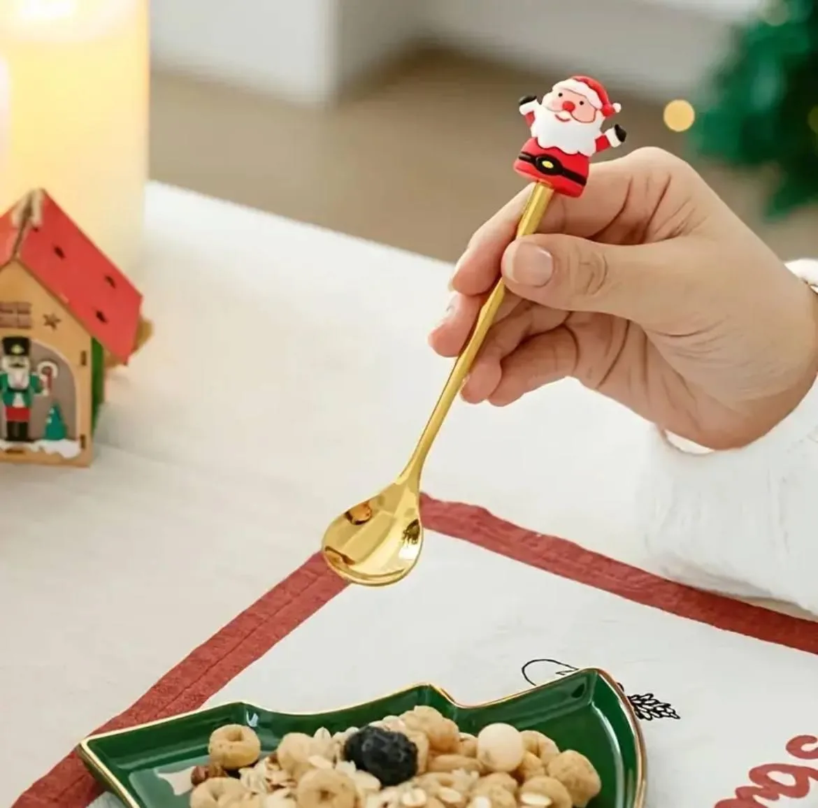 Набір новорічних десертних приладів Merry Christmas нержавіюча сталь 12,5 см золоті 6 шт