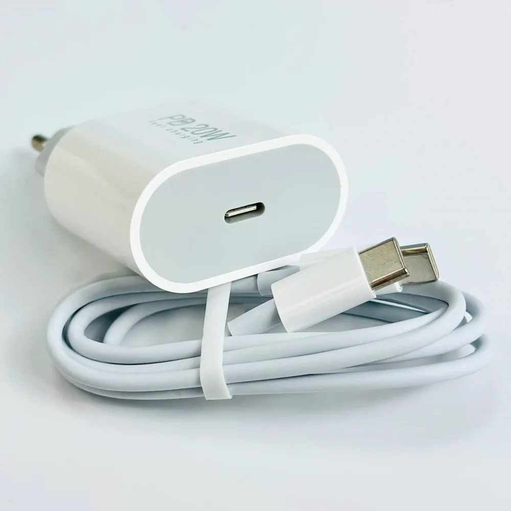 Сетевий зарядний пристрій USB-C 20W білий з кабелем Type-C
