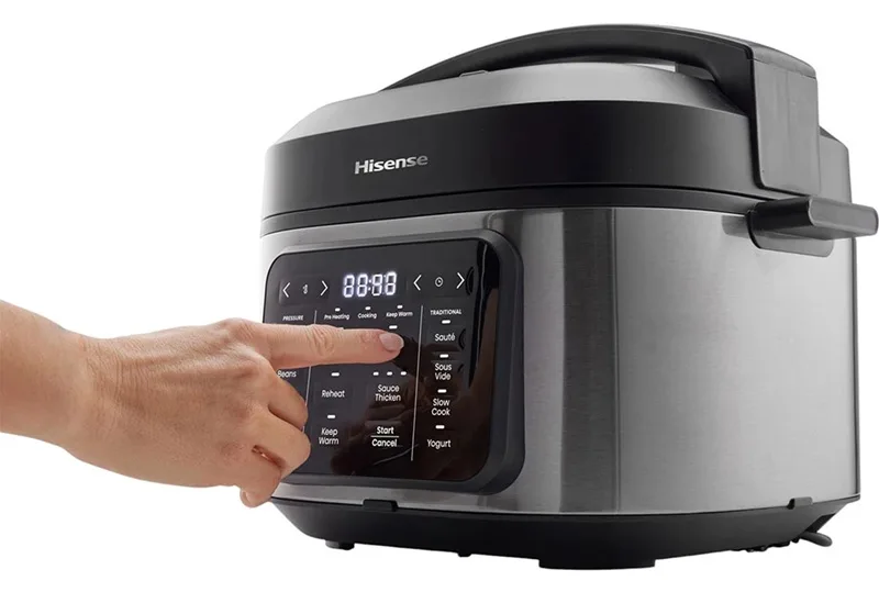 Мультиварка-скороварка Hisense 6 л пластикова нержавіюча сталь чорна