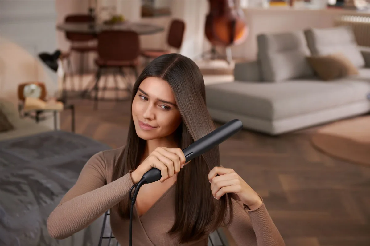 Випрямляч волосся Philips Керамічний 25х105 мм Чорний