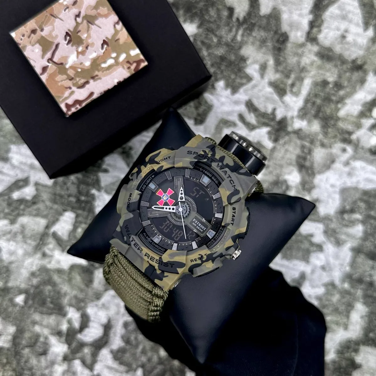 Годинники наручні Patriot паракорд 51х51 мм камуфляжний зелені 50 м