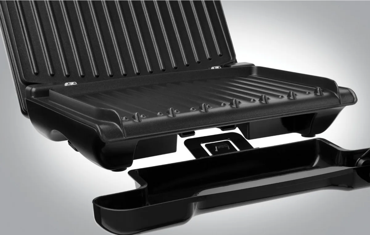 Прижимный гриль Russell Hobbs Family SteelGrill 1650Вт, 1 температурный режим, металлический корпус, красно-черный