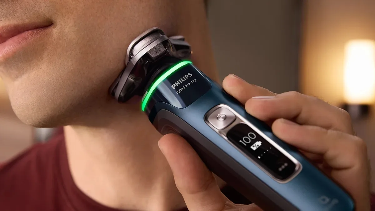 Электрическая бритва Philips Series i9000 Prestige SkinIQ, 3 бритвенные головки, Li-Ion, сухое и влажное бритье, индикатор заряда