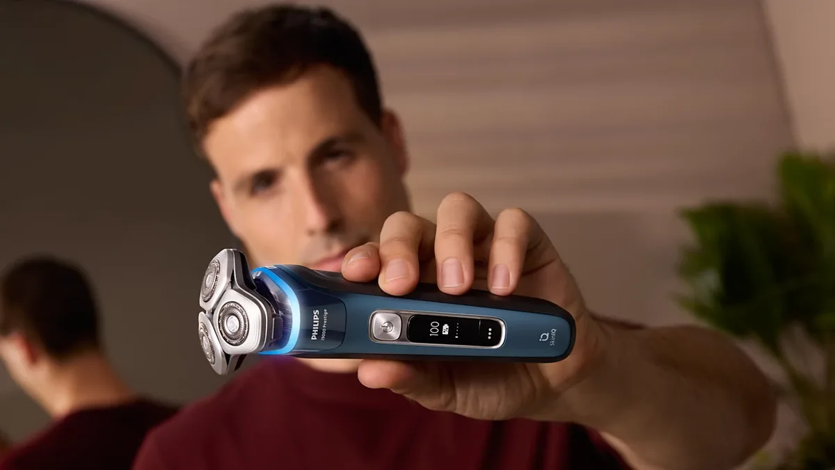 Электрическая бритва Philips Series i9000 Prestige SkinIQ, 3 бритвенные головки, Li-Ion, сухое и влажное бритье, индикатор заряда
