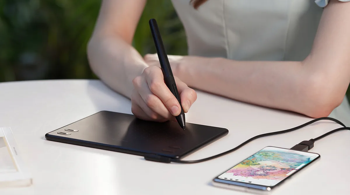 Графічний планшет Huion 4.8"x3" RTE-100, USB-C, чорний