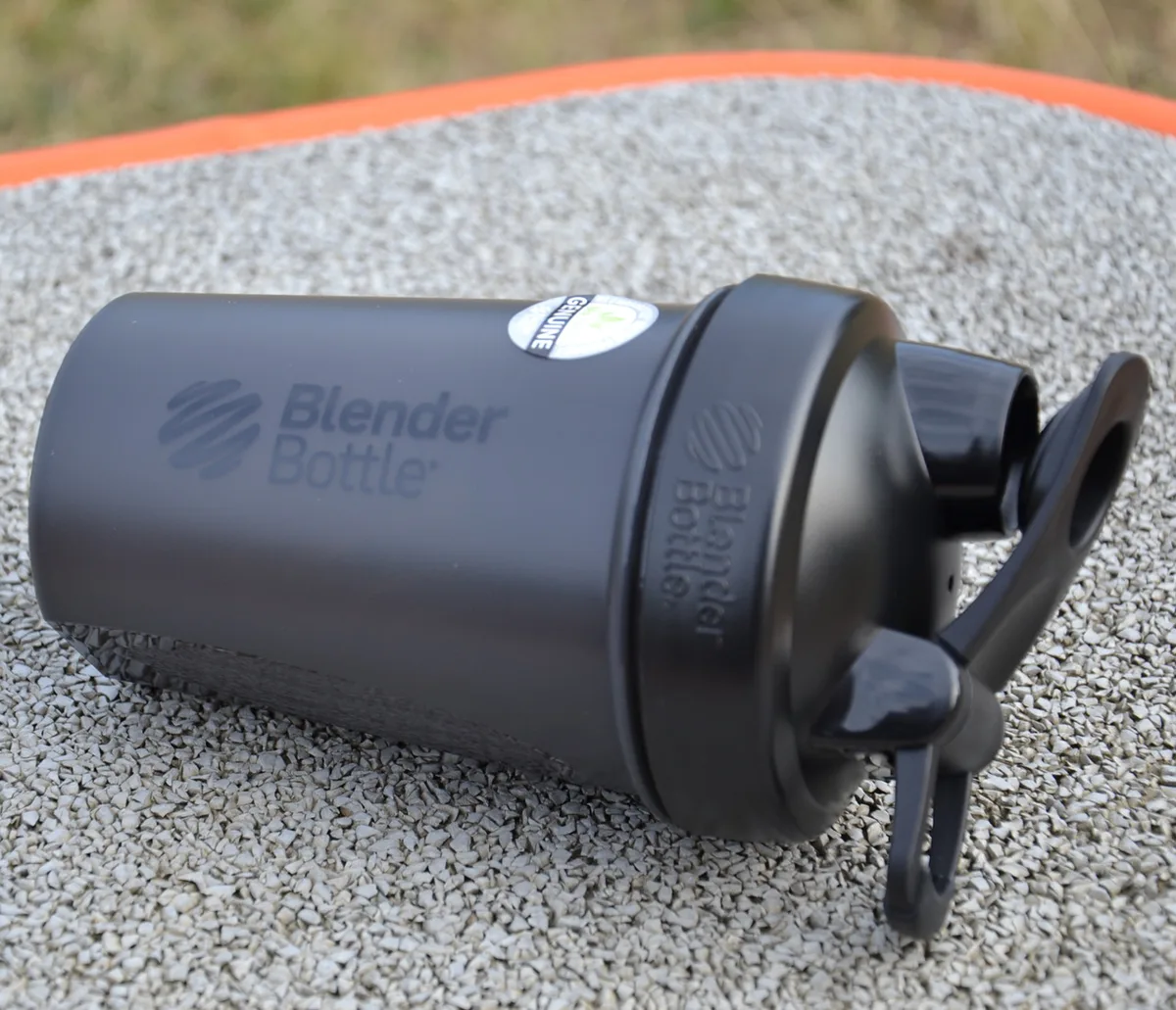 Шейкер спортивний BlenderBottle Tritan 590 мл Чорний