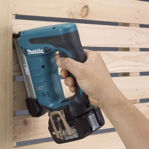 Акумуляторний степлер Makita 10,8 В бездротовий пристрій для кріплення матеріалів скобами 7-10 мм