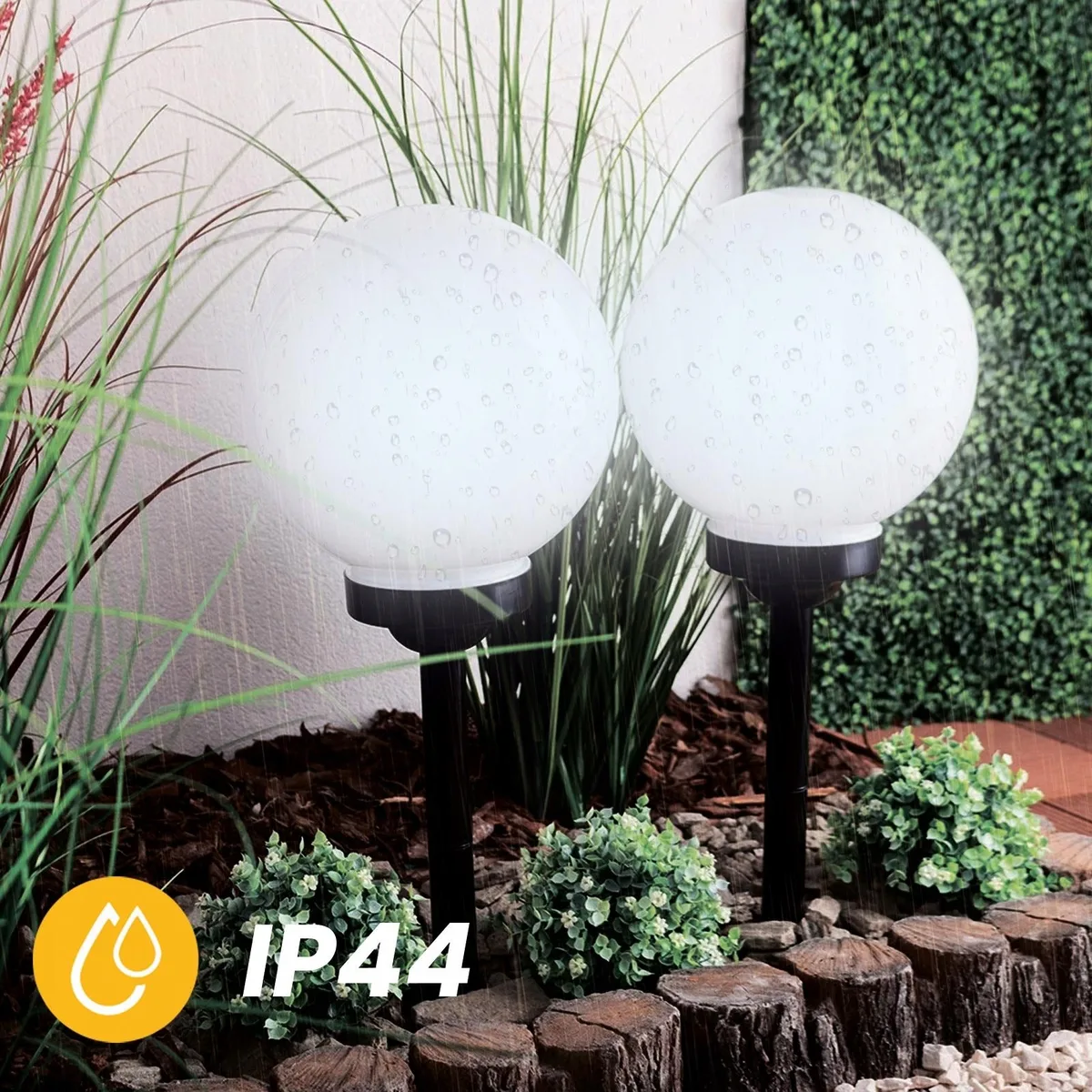Садова LED куля LumiLED пластикова 25 см біла на сонячній батареї