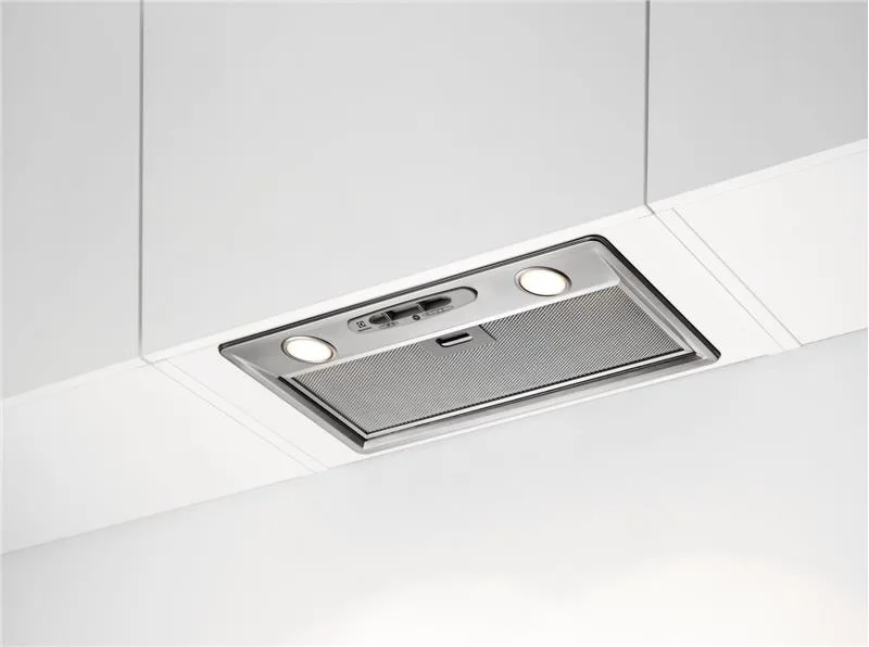 Вбудована витяжка Electrolux, 52 см, продуктивність 600 м3/год, нержавіюча сталь.