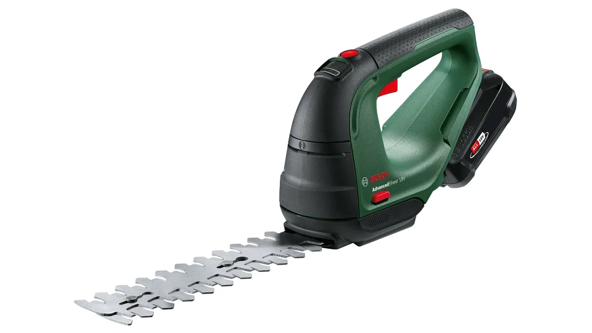 Акумуляторні ножиці для трави Bosch AdvancedShear 18В-10 з насадкою для кущорізу 10/20 см, крок різу 8 мм, вага 1.85 кг.