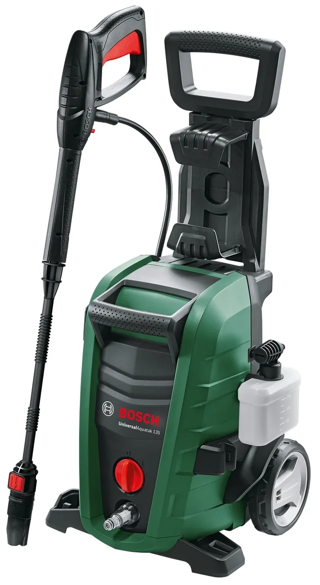 Потужний мийник високого тиску Bosch UniversalAquatak 135, 1900 Вт, 135 бар, 410 л/год, з насадкою 3 в 1, вага 7.9 кг.