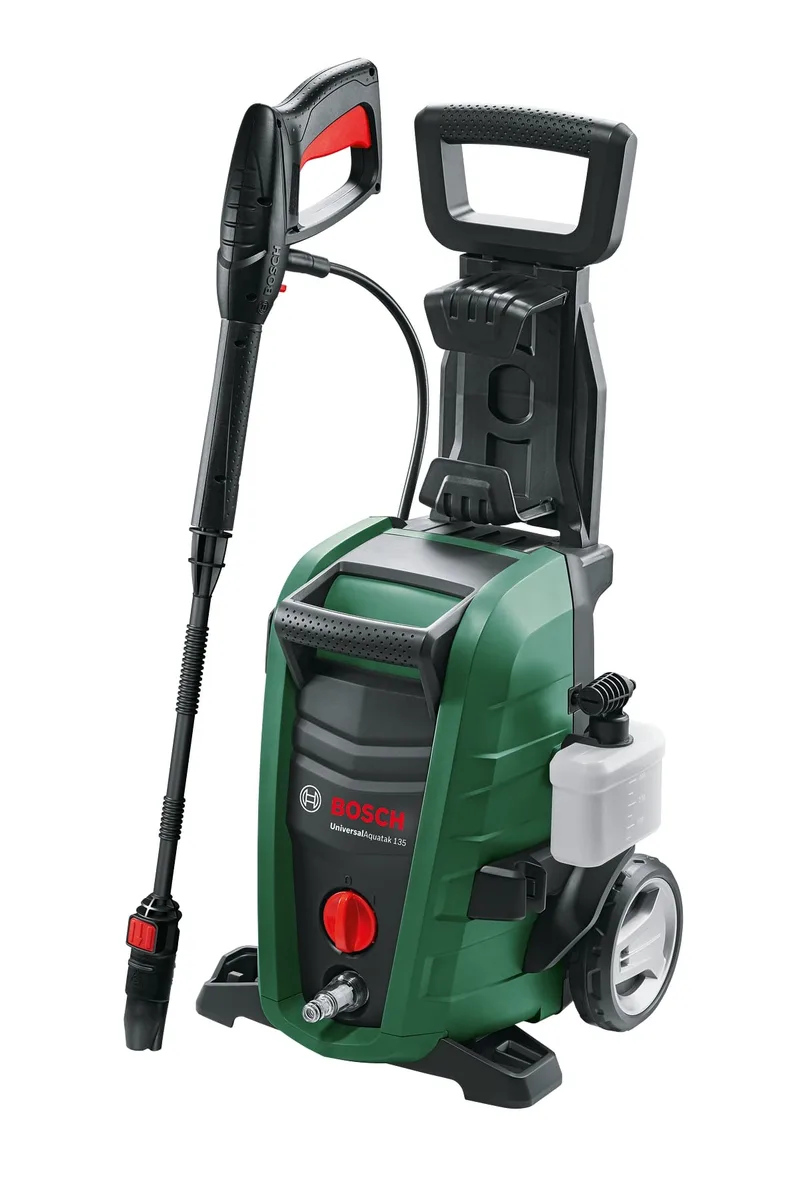 Потужний мийник високого тиску Bosch UniversalAquatak 135, 1900 Вт, 135 бар, 410 л/год, з насадкою 3 в 1, вага 7.9 кг.