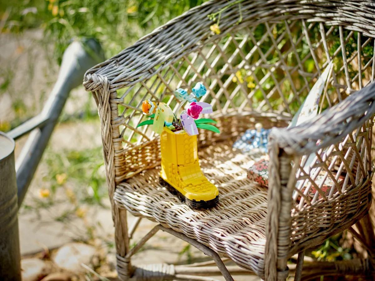 Конструктор LEGO Creator Квіти в лійці