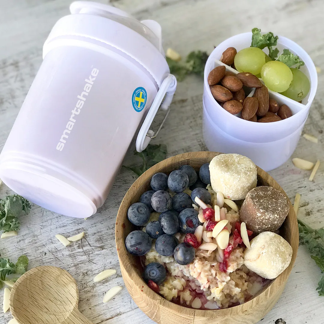 Шейкер SmartShake пластик 600 мл Білий 3 відсіки